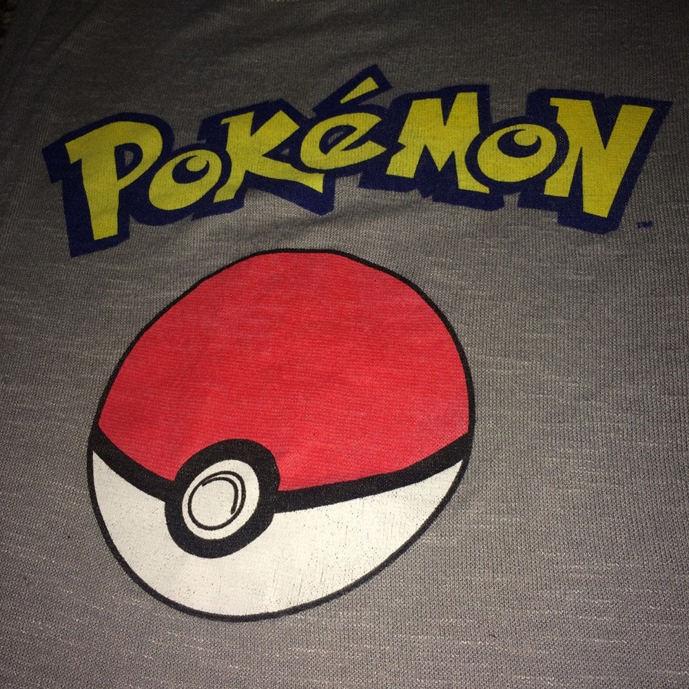 Pokémon Summer Top 🌸